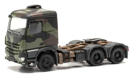 German Armed Forces Mercedes Benz Arocs 6x4 トラクター カモフラージュ キャブのみ ハイクオリティプラスチック / Herpa 1/87 建設機械模型 工事車両
