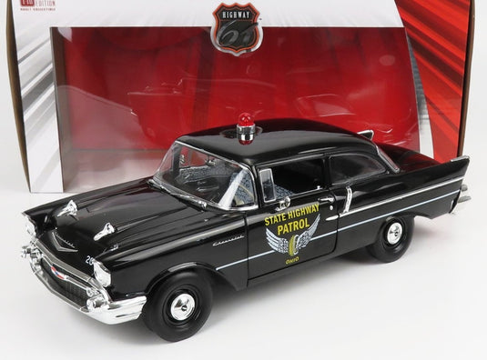 Chevroletシボレー 150 Sedanセダン 1957 Ohio State Patrol Policeオハイオ州ハイウェイパトロール警察 ブラック / HIGHWAY61 1/18 ミニカー