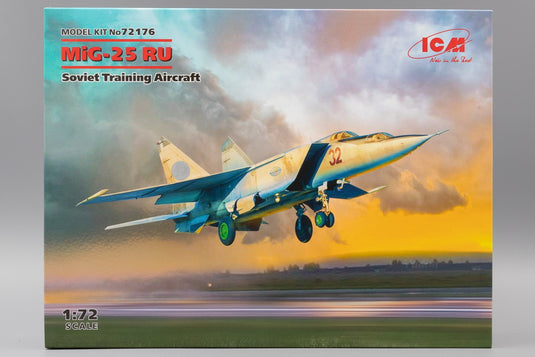 MiG-25RU ソビエト練習機 モデルキット/ ICM 1/72 模型