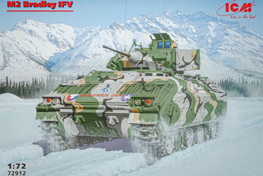 M2 Bradley US Infantry Fighting Vehicleアメリカ歩兵戦闘車ブラッドレー組み立てプラモキット模型 /ICMアイシーエム 1/72