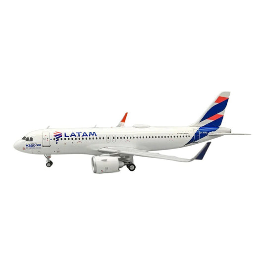 ラタム航空 LATAM エアバス A320neo CC-BHG / Inflight 200 1/200 飛行機模型 旅客機