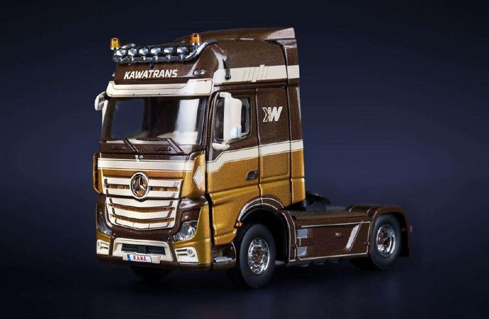 Kawatrans Mercedes Benz Actros Gigaspaceトラック /IMC 1/50建設機械模型