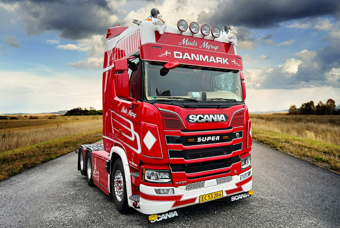 【予約】2025年発売予定 MADS MYRUP SCANIA R シリーズ ハイルーフ 6X4 トラック / IMC 1/50 建設機械模型 工事車両