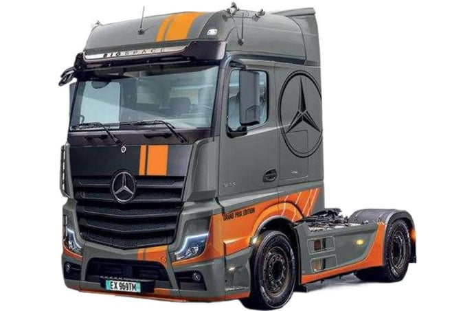 メルセデス ベンツ A MP4 ビッグスペース GP E 3968 トラック / Italeri 1/24 建設機械模型 工事車両