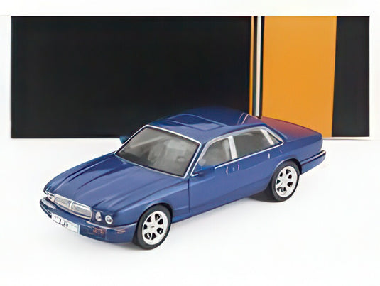 JAGUAR XJ8 (X308) 1998 ブルーメタリック/ IXO 1/43 ミニカー