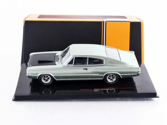 ダッジ チャージャー MK1 1967 グリーン / IXO 1/43 ミニカー