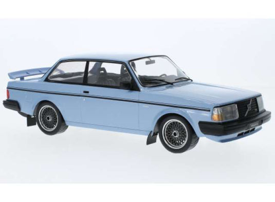 1986 Volvo 240 Turbo Custom マットライトブルーミニカー/ IXO1/18