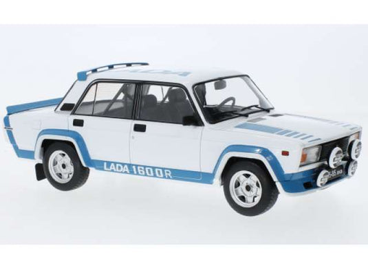 1983 Lada 2105 VFTS ホワイト/ブルーミニカー/ IXO1/18