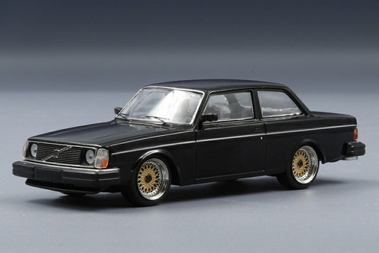 Volvo 242 Custom 1980 /ブラック// IXO 1/43 ミニカー