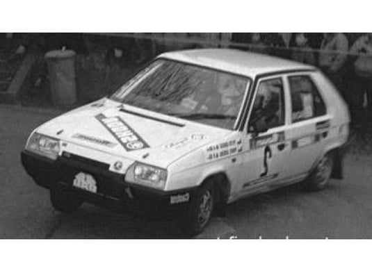 SKODA Favorit 136 L Rallye Valasskaa Zima 1989 シュコダ フェイバリット / IXO 1/43 ミニカー