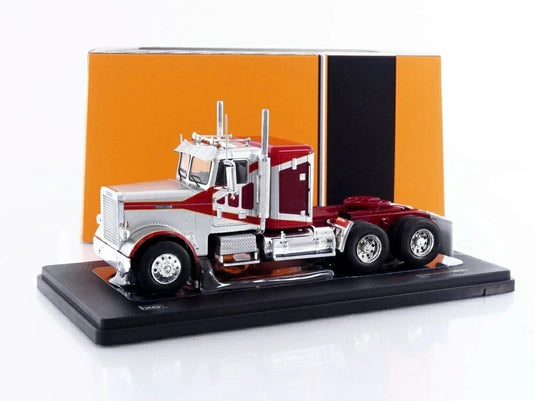FREIGHTLINER FLC 120 64 T 1977 フレイトライナー / IXO 1/43 ミニカー