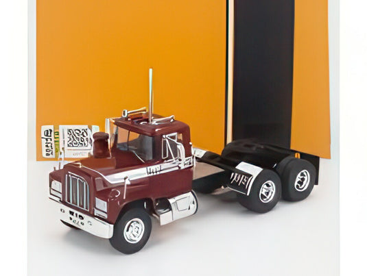 Mack R Series 1966 レッド トラック / IXO 1/43 ミニカー