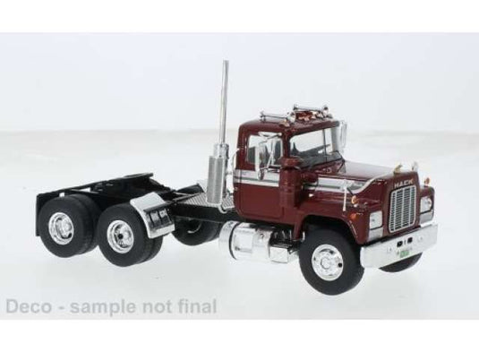 1966 マック Rシリーズ レッド/ IXO  1/43 ミニカー