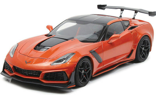 Chevroletシボレー Corvetteコルベット ZR1 2019 オレンジ スポーツカー 模型 / IXO 1/18 ミニカー 模型