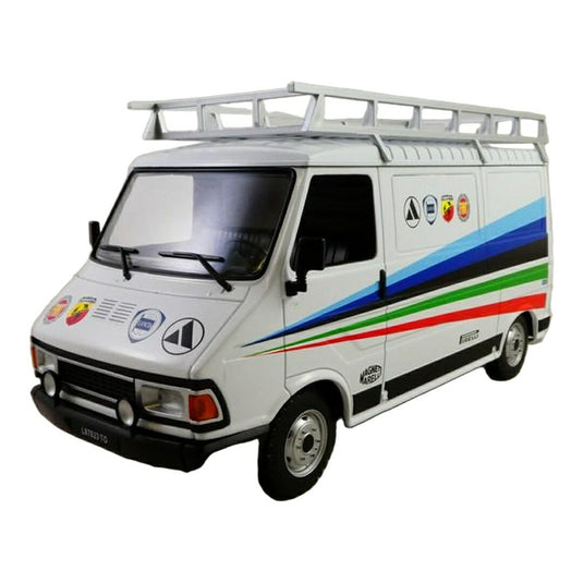 Fiatフィアット 242 1980 ホワイト / JADA 1/18 ミニカー