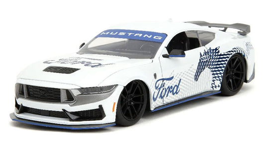 Ford Mustangフォード マスタング Dark Horse 2024 ホワイト スポーツカー 模型 / JADA 1/24 ミニカー 模型