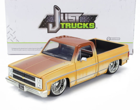 CHEVROLETシボレー C10 ピックアップカスタム 1985 2トーンクリームブラウン / JADA 1/24 ミニカー