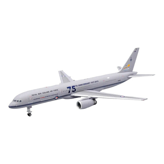ニュージーランド空軍 Royal New Zealand Air Force ボーイング 757-200 75周年記念塗装 NZ7571 / JC Wings 1/200 飛行機模型 ミリタリー