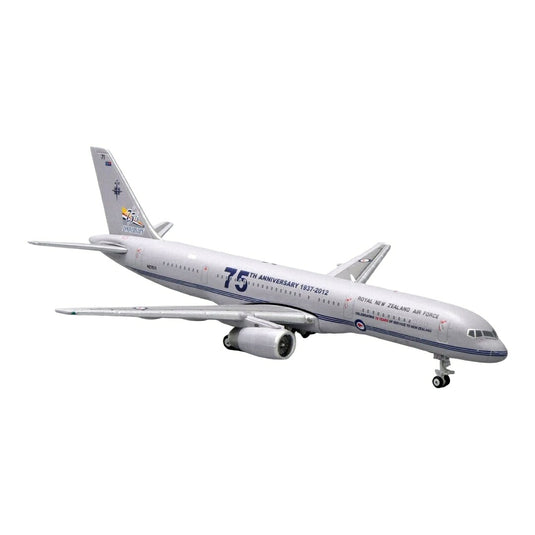 ニュージーランド空軍 Royal New Zealand Air Force ボーイング 757-200 75周年記念塗装 NZ7571 / JC Wings 1/400 飛行機模型 ミリタリー