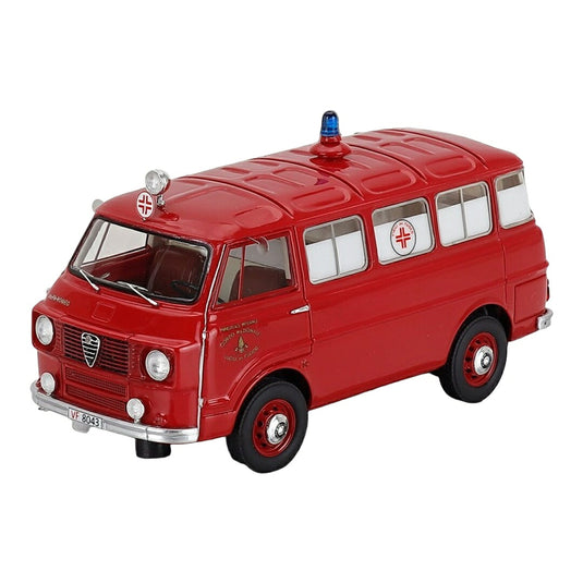 Alfa Romeoアルファロメオ F12 Vigili Del Fuoco 救急車 1968 レッド 限定版 / Kess-Model 1/43 ミニカー
