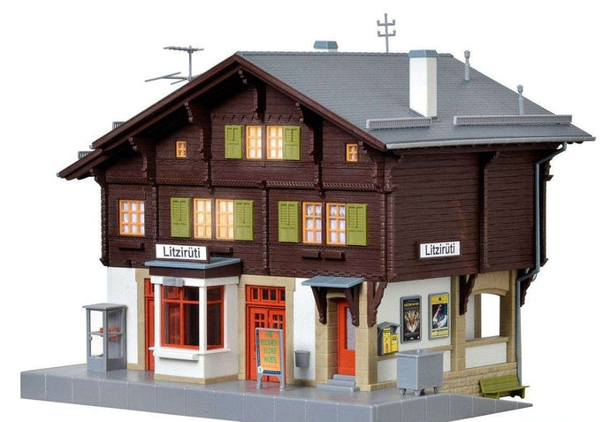 リッツィリューティ駅 家を含む / Kibri 1/87 建設機械模型 工事車両