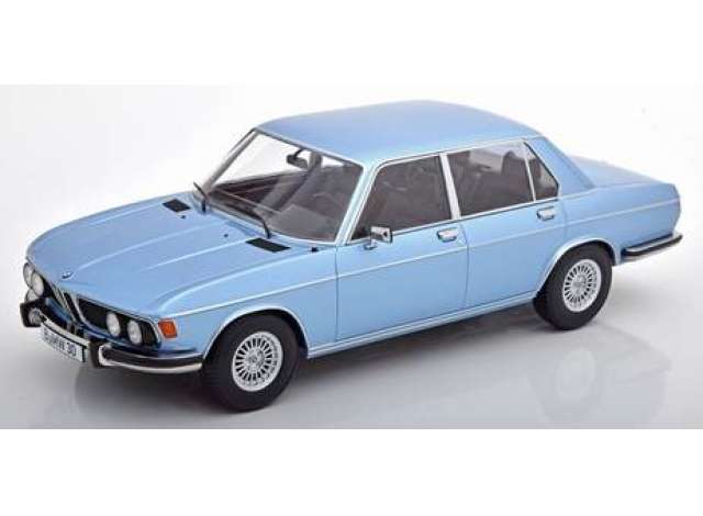 1971 BMW 3.0S E3 2シリーズ、ライトブルーメタリック/ KK-SCALE 1/18 1250台限定ミニカー