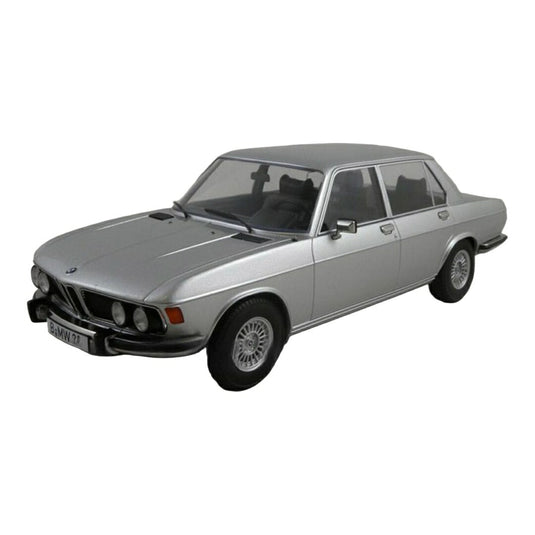 BMW 3.0 S E3 1971 シルバー / KK-SCALE 1/18 ミニカー