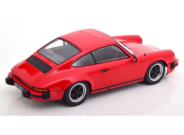 ギャラリービューアに画像をロードする, 1983 Porsche 911 SC Coupe, red/KK-SCALE 1/18ミニカー
