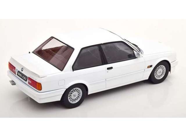 ギャラリービューアに画像をロードする, 1989 BMW 320iS E30 イタロ M3 ホワイトミニカー/ KK - Scale1/18
