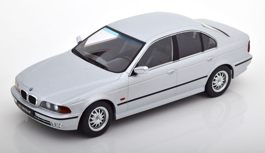 【予約】BMW 5シリーズ 530d E39 セダン 1995 シルバー/ KK-SCALE 1/18 ミニカー