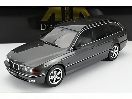【予約】BMW 5シリーズ 540i (E39) ツーリング ステーションワゴン 1997 グレーメタリック/ KK-SCALE 1/18 ミニカー