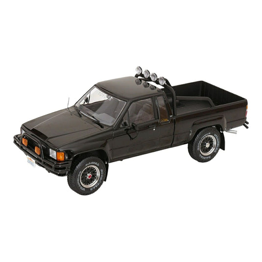 【予約】2026年発売予定 Toyotaトヨタ ハイラックス ピックアップトラック Xtra Cab 4x4 1985 ブラック 限定版 バック・トゥ・ザ・フューチ / KK-SCALE 1/18 ミニカー トラック模型