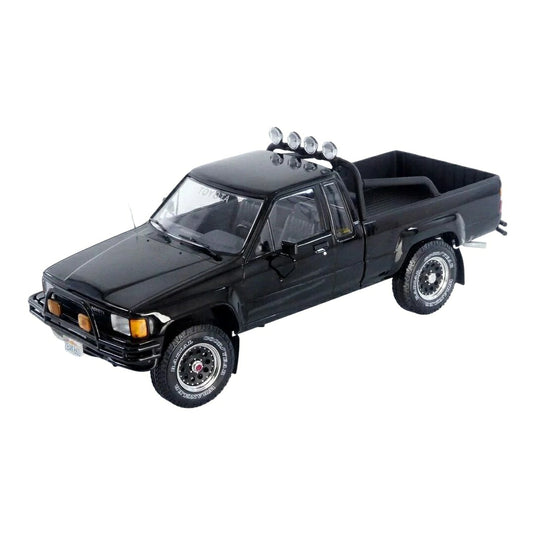 トヨタ ハイラックス トラック エクストラキャブ 4x4 バック・トゥ・ザ・フューチャーII ブラック / KK Scale 1/18 ミニカー