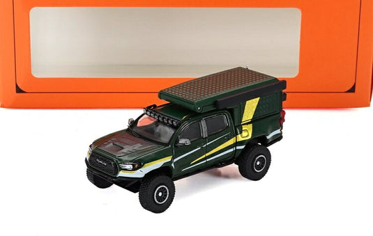 Toyotaトヨタ Tacomaタコマ ピックアップ キャンパー 2022 グリーンゴールド / GCD 1/64 ミニカー