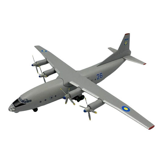ウクライナ空軍 Ukraine Air Force アントノフ An-12 / KUM Models 1/200 飛行機模型 ミリタリー