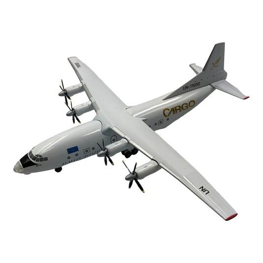 アルマティ・アビエーション・カーゴ Almaty Aviation Cargo アントノフ An-12 / KUM Models 1/200 飛行機模型 旅客機