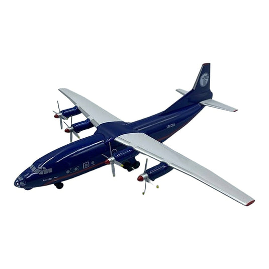 ウクライナ・エア・アライアンス Ukraine Air Alliance アントノフ An-12 / KUM Models 1/200 飛行機模型 旅客機