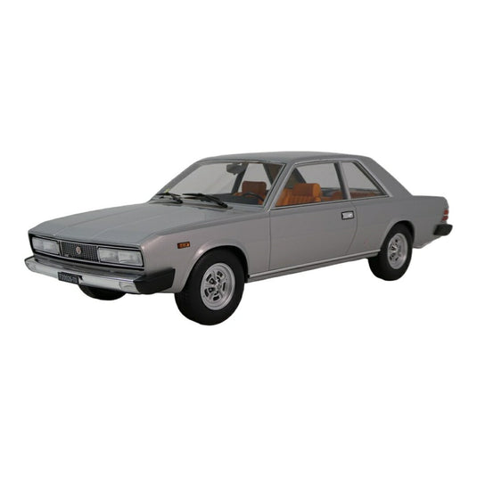 Fiatフィアット 130 クーペ 1971 シルバー / LAUDO 1/18 ミニカー