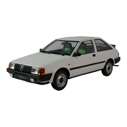 Alfa Romeoアルファロメオ Arna 1.3 TI 1984 ホワイト / LAUDO 1/18 ミニカー