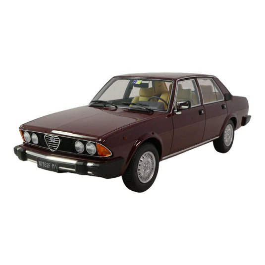 Alfa Romeoアルファロメオ Alfa 6 2.5 1979 ワインレッド / LAUDO 1/18 ミニカー
