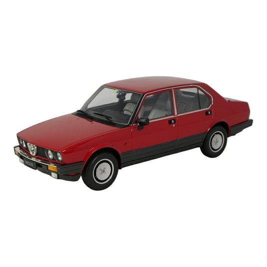 Alfa Romeoアルファロメオ Alfettaアルフェッタ 2.0I Q.O. 1983-84 レッド / LAUDO 1/18 ミニカー