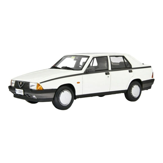Alfa Romeoアルファロメオ 75 1.6-1.8 1985 ホワイト / LAUDO-RACING 1/18 ミニカー