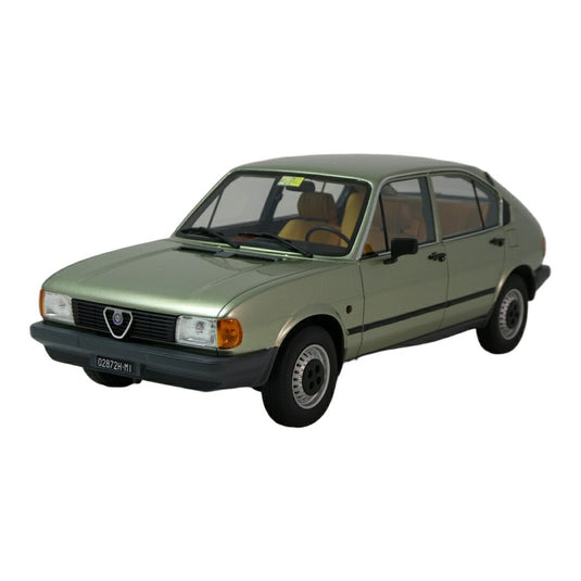 Alfa Romeoアルファロメオ Alfasudアルファスッド 1.2 4 Porte 1980 グリーン / LAUDO 1/18 ミニカー