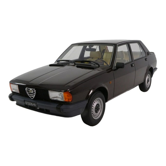 Alfa Romeoアルファロメオ Giuliettaジュリエッタ 1.6/1.8 1980 ブラウン / LAUDO 1/18 ミニカー