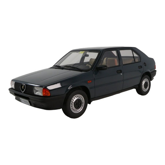Alfa Romeoアルファロメオ 33 1.3 S 1985 ダークブルー / LAUDO 1/18 ミニカー