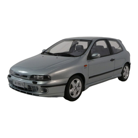 Fiatフィアット Bravoブラボー 2.0 HGT 1995 シルバー / LAUDO 1/18 ミニカー