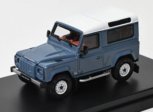 【予約】2026年以降発売予定ランドローバー ディフェンダー 90 V8 2018 ヴィンテージブルー/ホワイト / LCD 1/64 ミニカー
