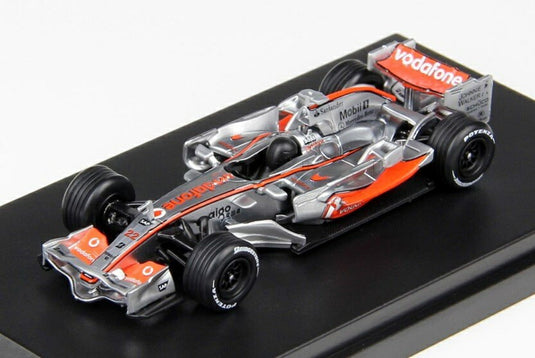 【予約】2026年発売予定McLAREN F1 MP4/23 チーム Vodafone Mercedes N 22 ワールドチャンピオン 2008シーズン ルイス・ハミルトン シルバーレッド / LCD 1/64 ミニカー