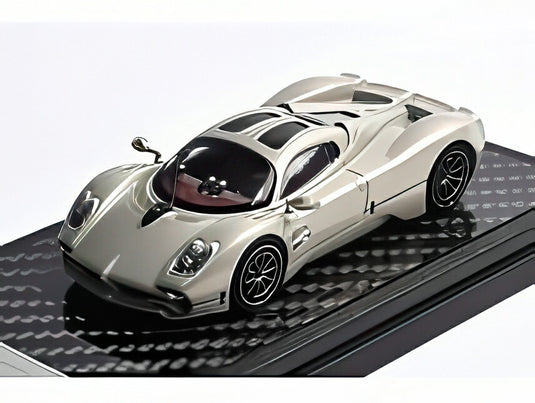 【予約】2026年発売予定PAGANI UTOPIA ユートピア 2022 ゴールド/ LCD 1/64 ミニカー