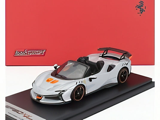 FERRARI SF90 XX STRADALE SPIDER 2024 ビアンコアルティコ ホワイトメタリック オレンジ ブラック/ LOOKSMART 1/43 ミニカー